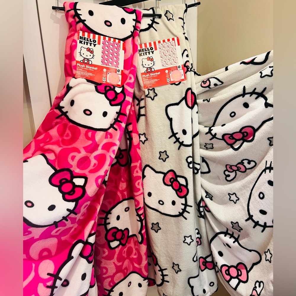 Hello Kitty Burlington larger blanket 60”x90” Set of 2